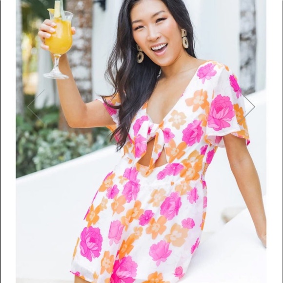LOVE FOR A LIFETIME TROPICAL ORANGE/PINK DRESS ROMPER small - Picture 2 of 3